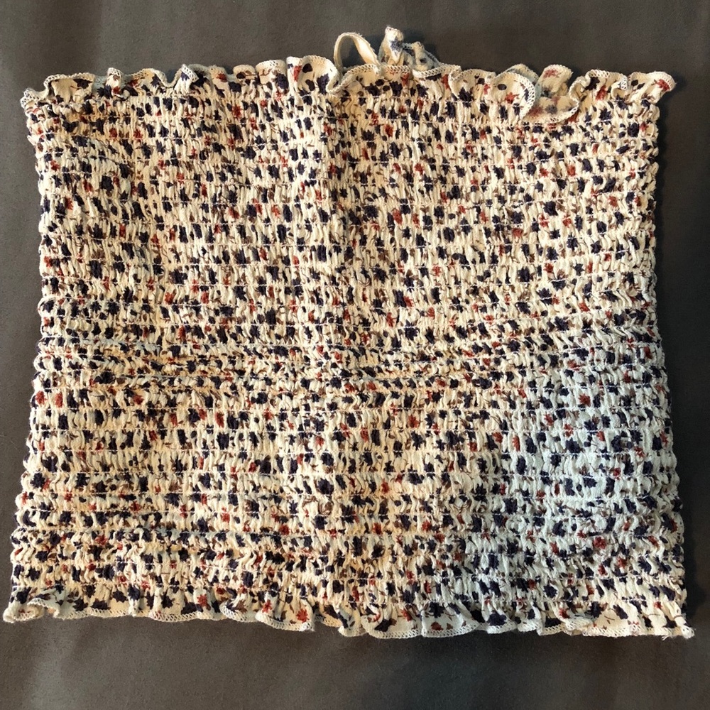 Brandy Melville - White Floral Tube / Crop Top